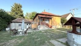 Eladó családi ház Mende