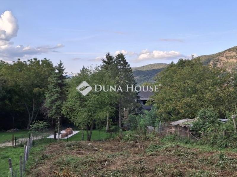 Eladó lakóövezeti telek Dömös