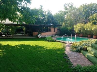 Eladó családi ház Monor