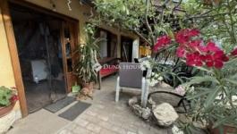 Eladó családi ház Vecsés