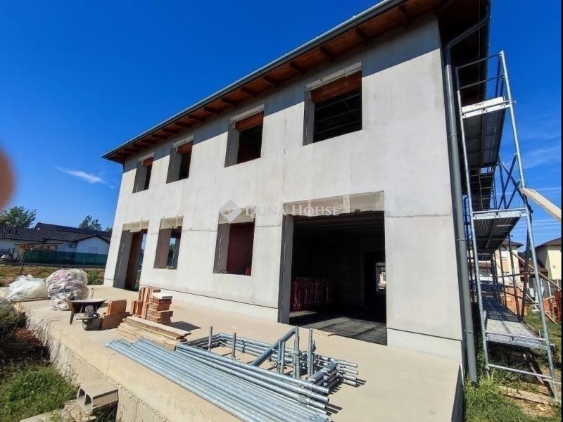 Eladó ikerház Vecsés