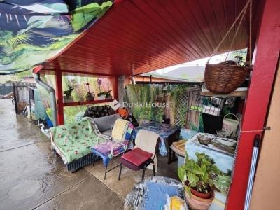 Eladó családi ház Vecsés