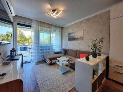 Eladó lakás Siófok