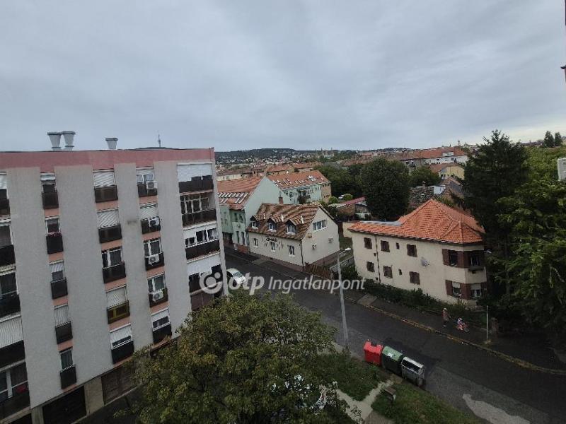 Eladó lakás Pécs