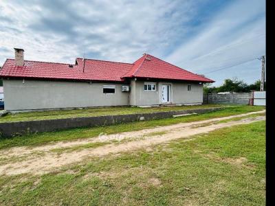 Eladó családi ház Nyíradony