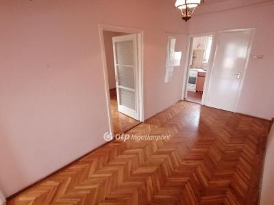 Eladó lakás Debrecen