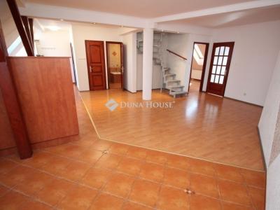 Eladó lakás Kecskemét