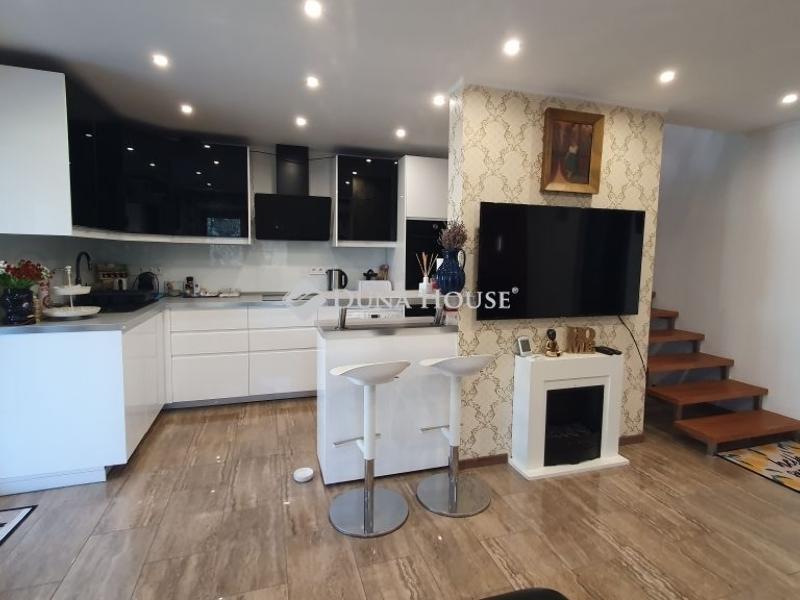 Eladó családi ház Velence