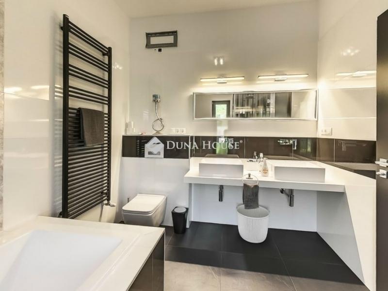 Eladó családi ház Dabas