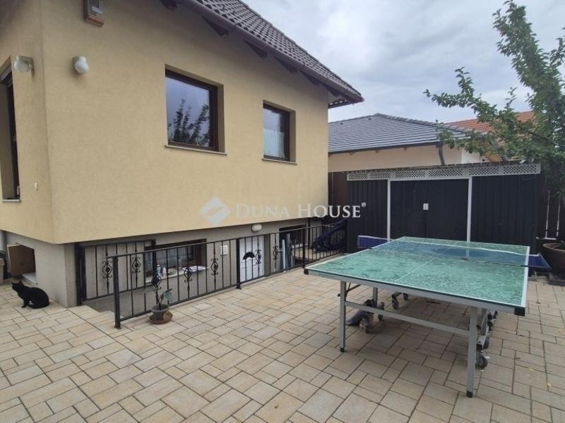 Eladó családi ház Mogyoród