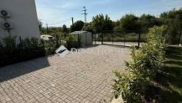 Eladó ikerház Vác