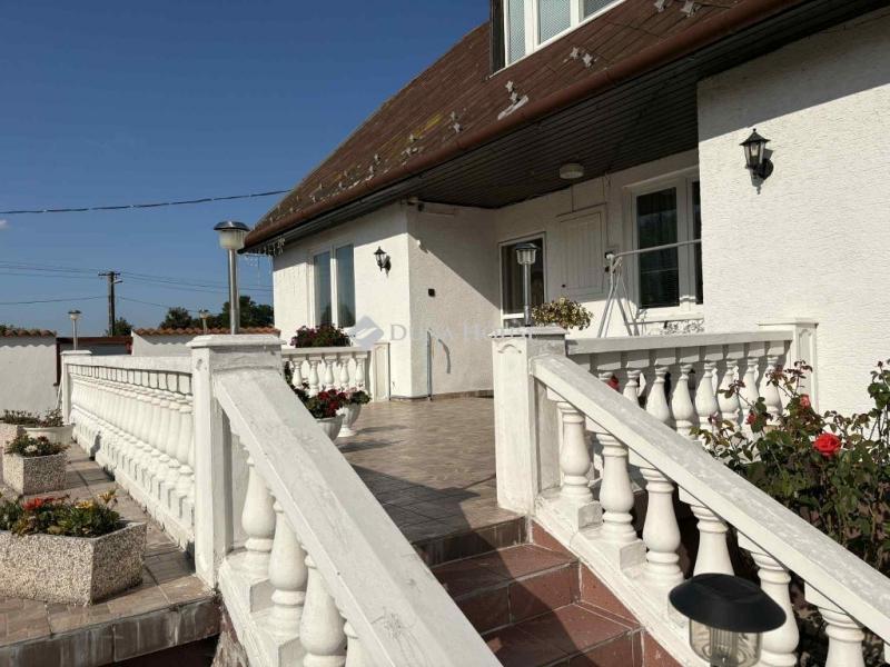 Eladó családi ház Halászi