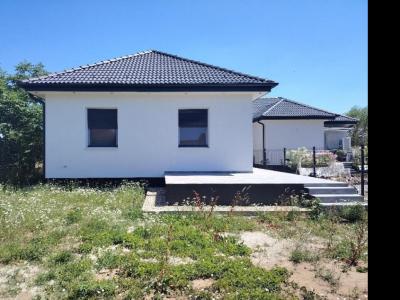 Eladó ikerház Velence