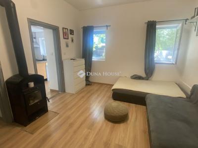 Eladó családi ház Tass