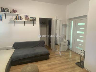 Eladó családi ház Tass