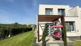 Eladó ikerház Vác