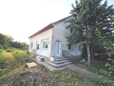 Eladó családi ház Érd