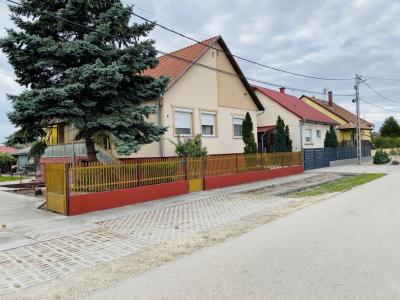 Eladó családi ház Dabas