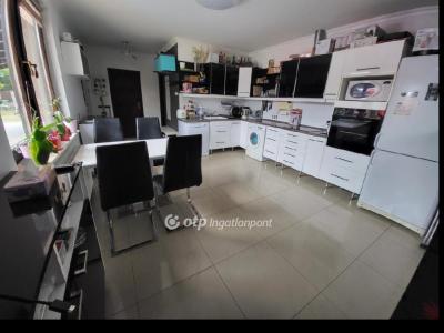 Eladó családi ház Budapest