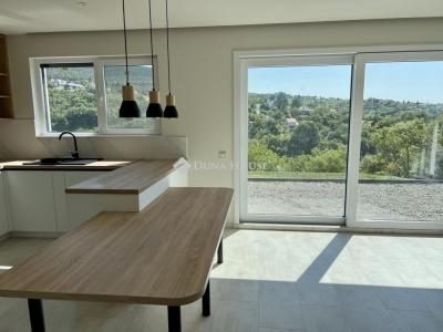 Eladó családi ház Pécs