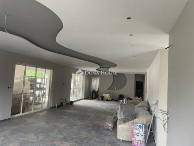 Eladó családi ház Szada