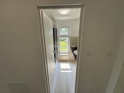 Eladó családi ház Domony