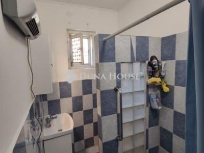 Eladó családi ház Úri