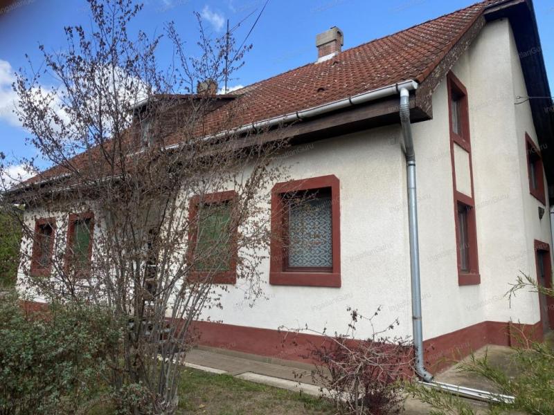 Eladó családi ház Kecskemét