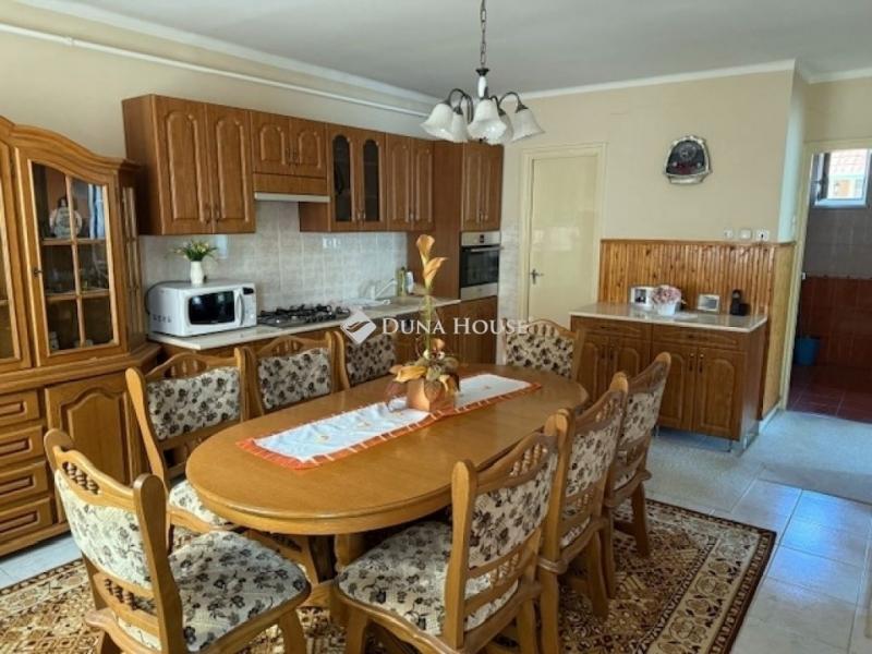 Eladó családi ház Nagykőrös