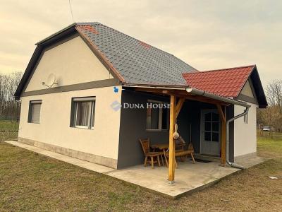 Eladó családi ház Ladánybene