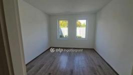 Eladó lakás Tápiószele