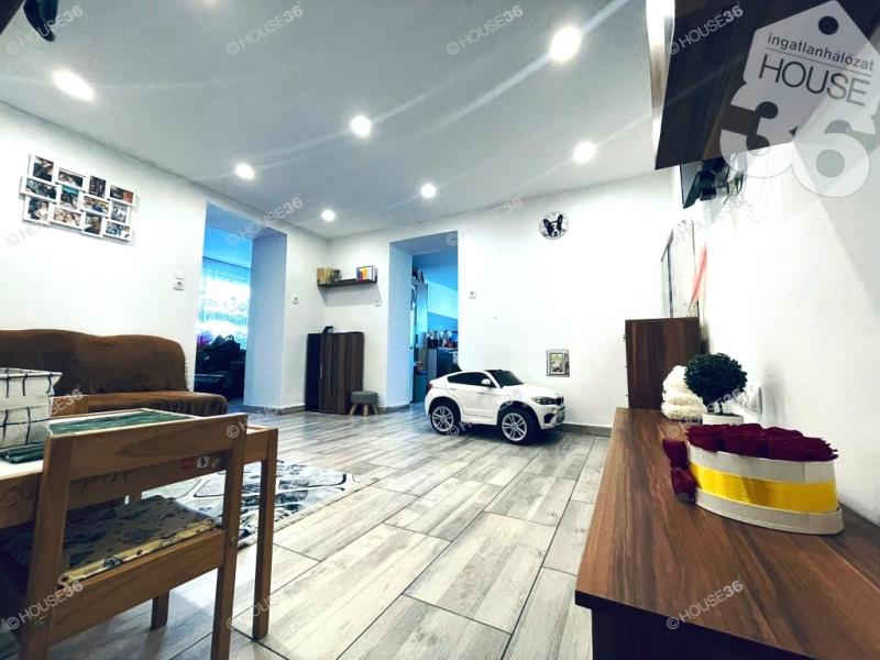 Eladó családi ház Nyárlőrinc