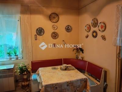 Eladó családi ház Érd