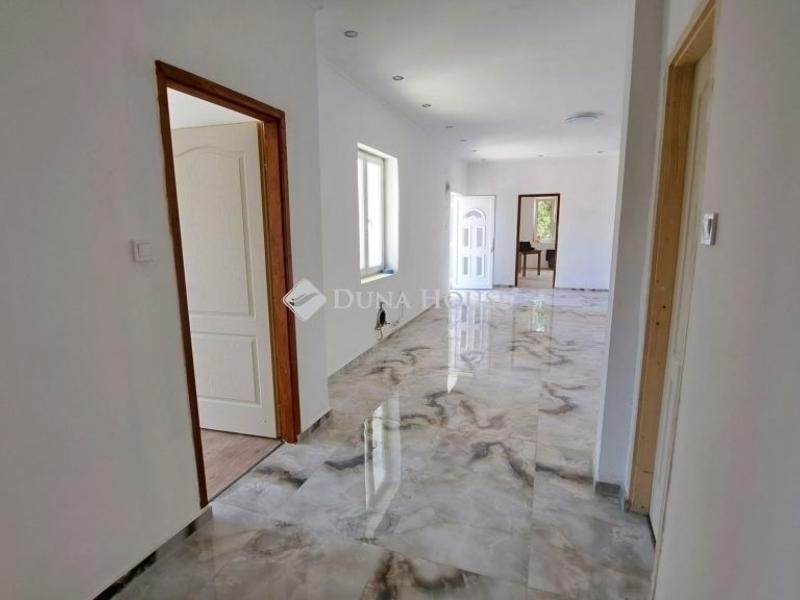 Eladó családi ház Zsámbok