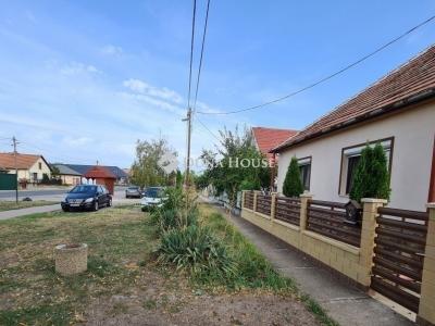 Eladó családi ház Tóalmás