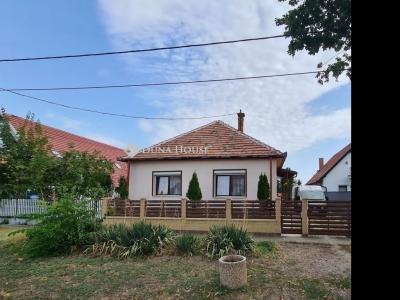 Eladó családi ház Tóalmás