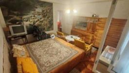 Eladó családi ház Úri