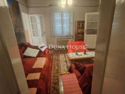 Eladó családi ház Úri