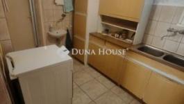 Eladó családi ház Úri