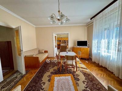Eladó családi ház Szeged