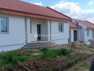 Eladó ikerház Szada