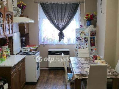 Eladó családi ház Mikepércs