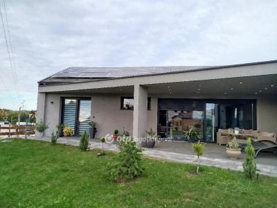 Eladó családi ház Pécs