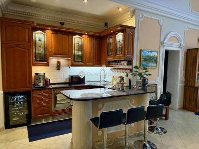 Eladó családi ház Budapest