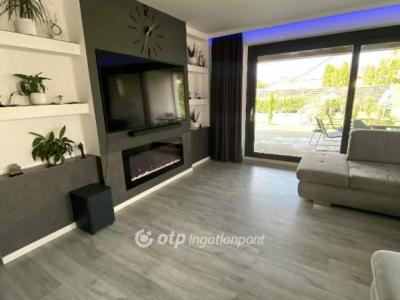 Eladó családi ház Tata