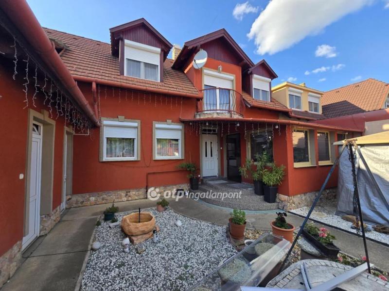 Eladó sorház Hajdúszoboszló