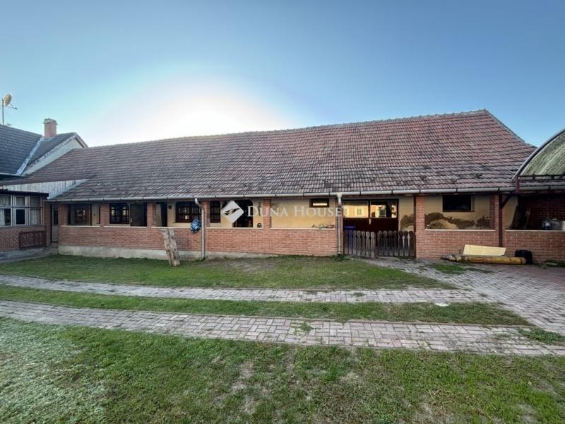 Eladó családi ház Dunaharaszti