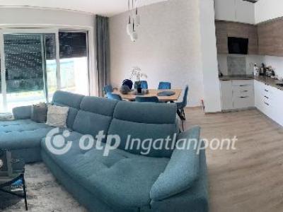 Eladó lakás Siófok