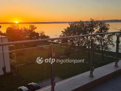 Eladó lakás Siófok