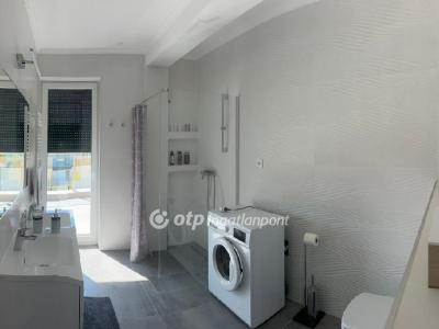 Eladó lakás Siófok